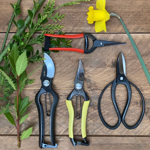 A how to guide to choosing which Niwaki secateurs, Niwaki garden snips or Niwaki flower scissors to buy from Tinker and Fix