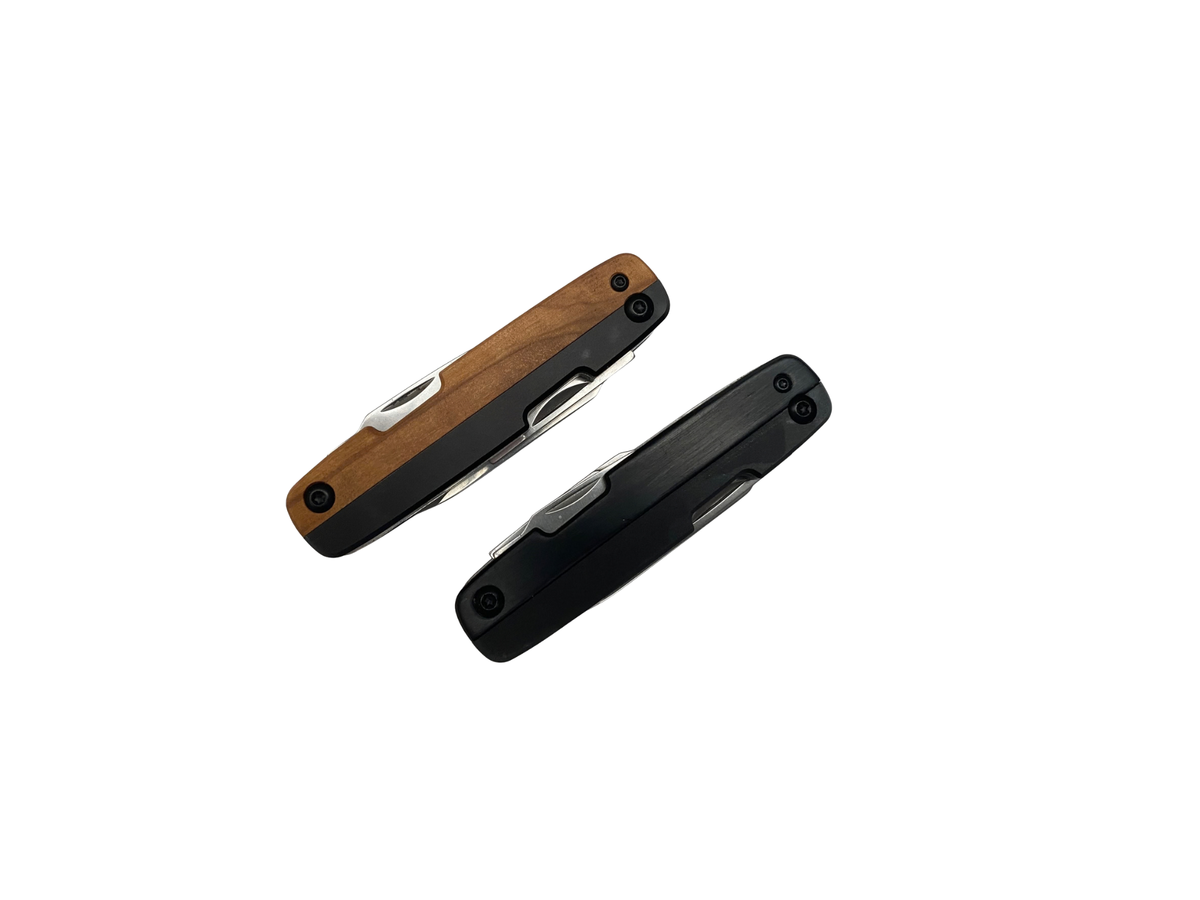 Multitool with Leather sheath