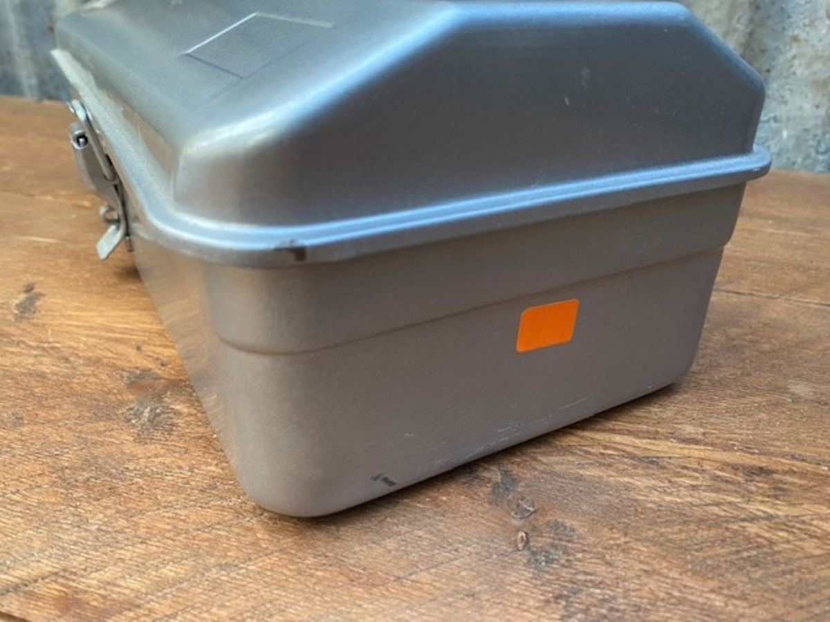 Toyo Y350 Tool Box (damaged)