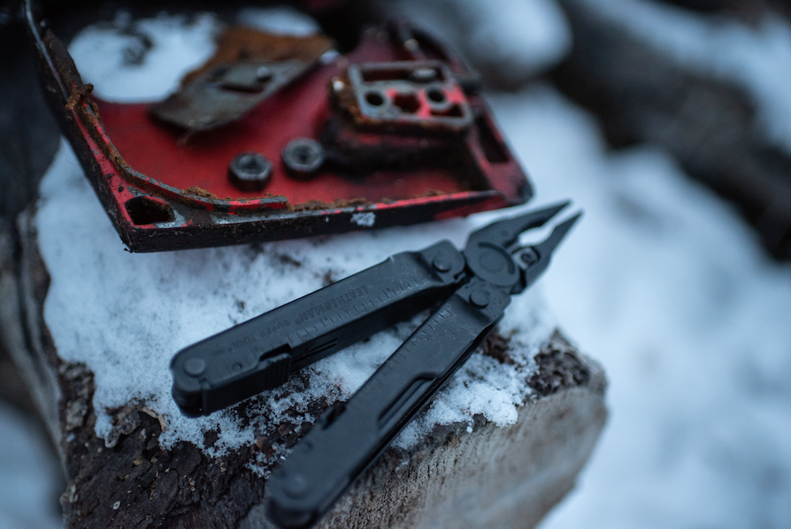 Leatherman Super Tool 300 Multi tool Black Tinker and Fix