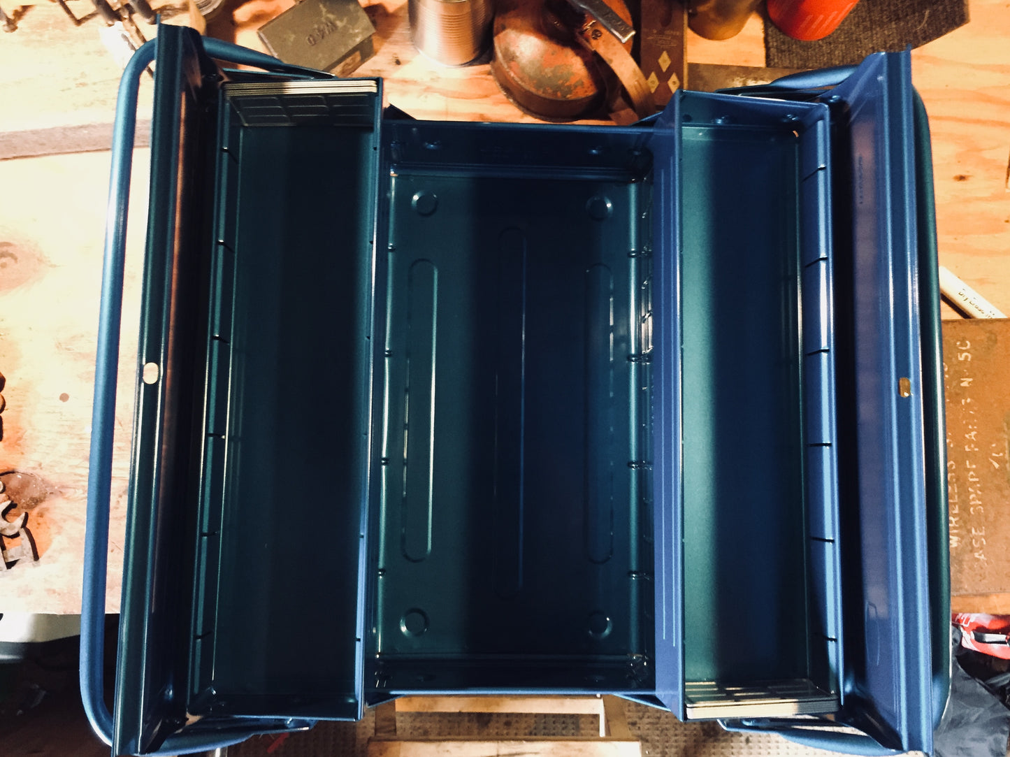 Trusco Cantilevered Toolbox